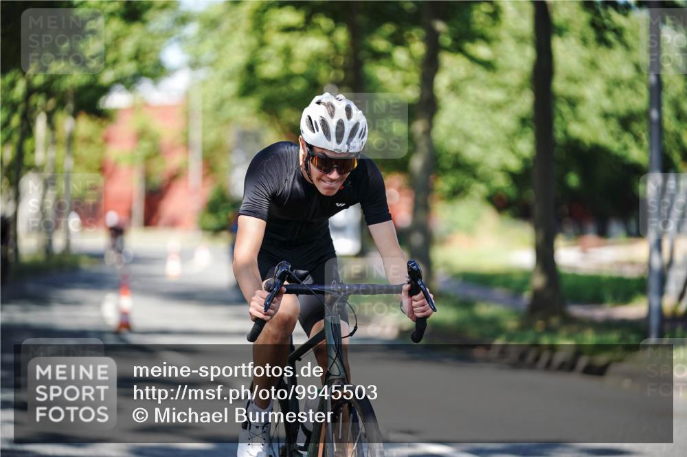 09.08.2026 - GEWOBA Citytriathlon Bremen Michael Burmester http://msf.ph/oto/9945503 09.08.2026 10:42:19 Radfahren 286, 301, 415, 475 meine-sportfotos.de