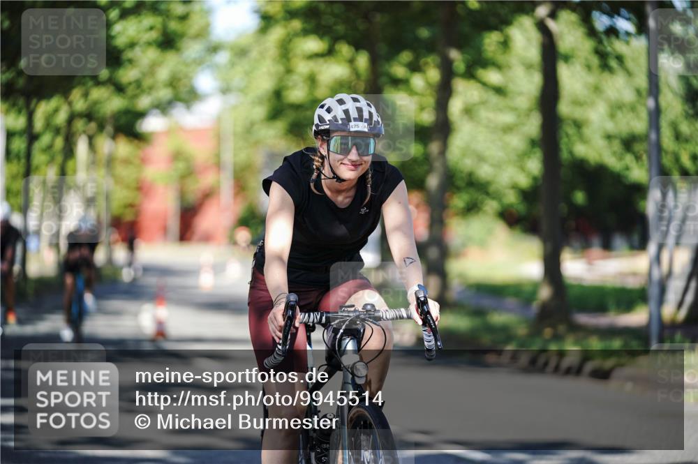 09.08.2026 - GEWOBA Citytriathlon Bremen Michael Burmester http://msf.ph/oto/9945514 09.08.2026 10:42:26 Radfahren 286, 297, 301, 322, 422, 475 meine-sportfotos.de