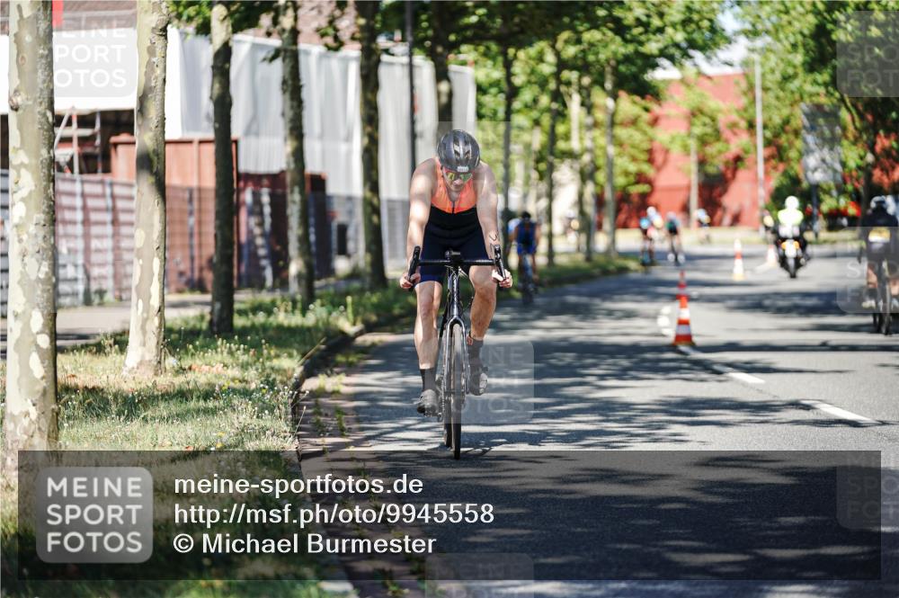 09.08.2026 - GEWOBA Citytriathlon Bremen Michael Burmester http://msf.ph/oto/9945558 09.08.2026 10:42:56 Radfahren 318, 323, 393, 529 meine-sportfotos.de