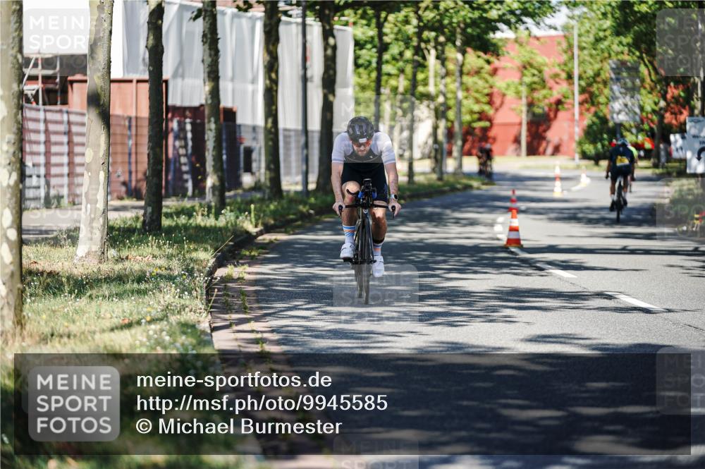 09.08.2026 - GEWOBA Citytriathlon Bremen Michael Burmester http://msf.ph/oto/9945585 09.08.2026 10:43:11 Radfahren 321, 389, 393, 427 meine-sportfotos.de