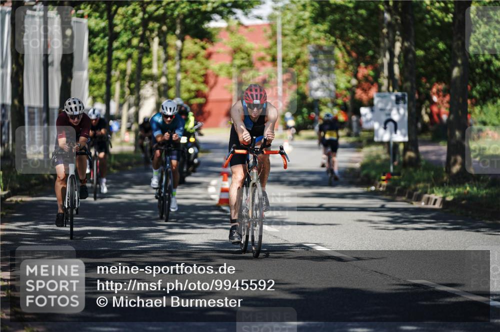 09.08.2026 - GEWOBA Citytriathlon Bremen Michael Burmester http://msf.ph/oto/9945592 09.08.2026 10:43:21 Radfahren 290, 315, 319, 321, 427, 463 meine-sportfotos.de