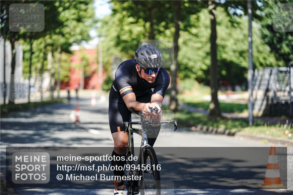 09.08.2026 - GEWOBA Citytriathlon Bremen Michael Burmester http://msf.ph/oto/9945616 09.08.2026 10:43:27 Radfahren 290, 315, 319, 375, 463 meine-sportfotos.de