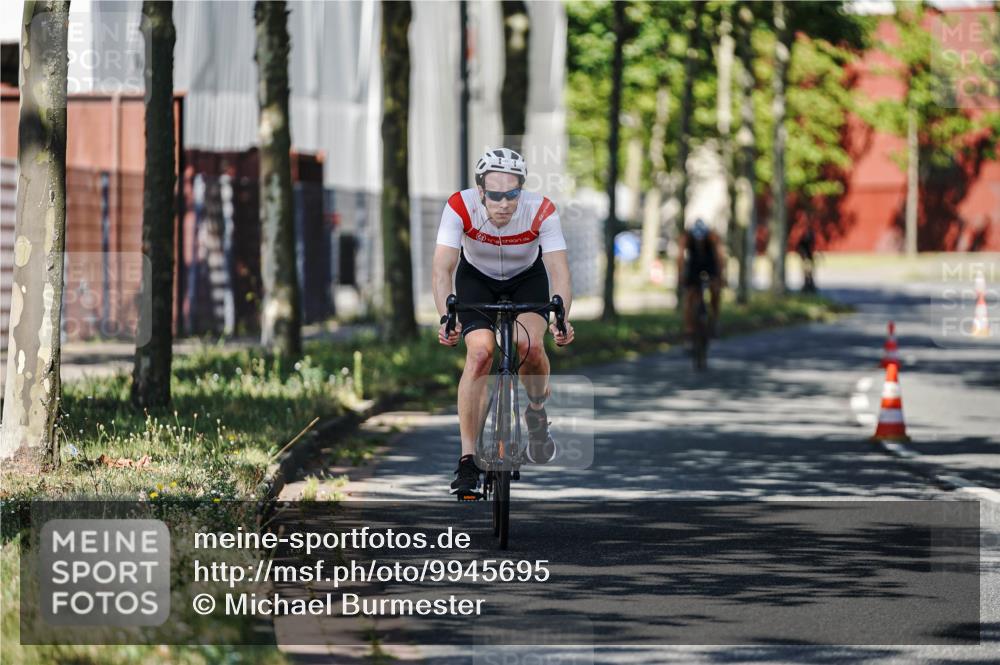09.08.2026 - GEWOBA Citytriathlon Bremen Michael Burmester http://msf.ph/oto/9945695 09.08.2026 10:44:34 Radfahren 345, 523 meine-sportfotos.de
