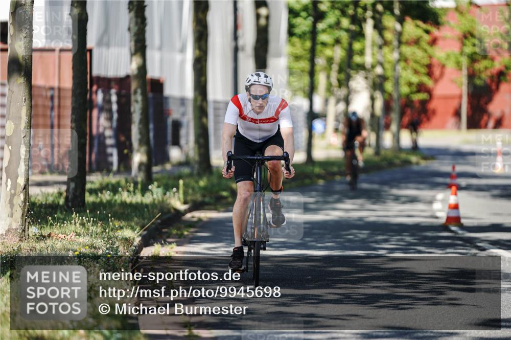 09.08.2026 - GEWOBA Citytriathlon Bremen Michael Burmester http://msf.ph/oto/9945698 09.08.2026 10:44:34 Radfahren 345, 523 meine-sportfotos.de