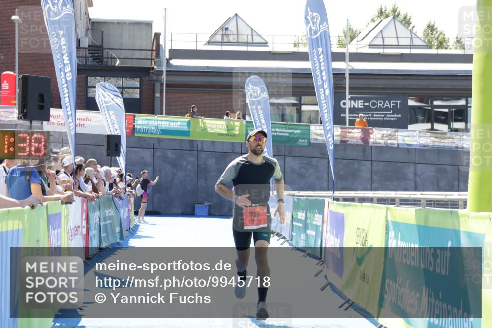 09.08.2026 - GEWOBA Citytriathlon Bremen Yannick Fuchs http://msf.ph/oto/9945718 09.08.2026 14:28:00 Ziel 726 meine-sportfotos.de