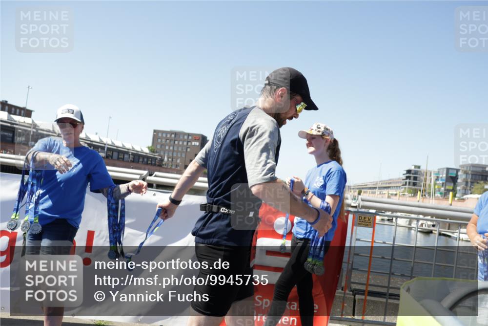 09.08.2026 - GEWOBA Citytriathlon Bremen Yannick Fuchs http://msf.ph/oto/9945735 09.08.2026 14:28:04 Ziel 726 meine-sportfotos.de