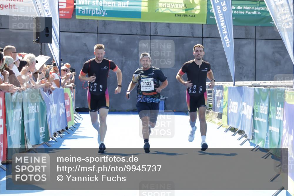 09.08.2026 - GEWOBA Citytriathlon Bremen Yannick Fuchs http://msf.ph/oto/9945737 09.08.2026 14:28:17 Ziel 1122 meine-sportfotos.de