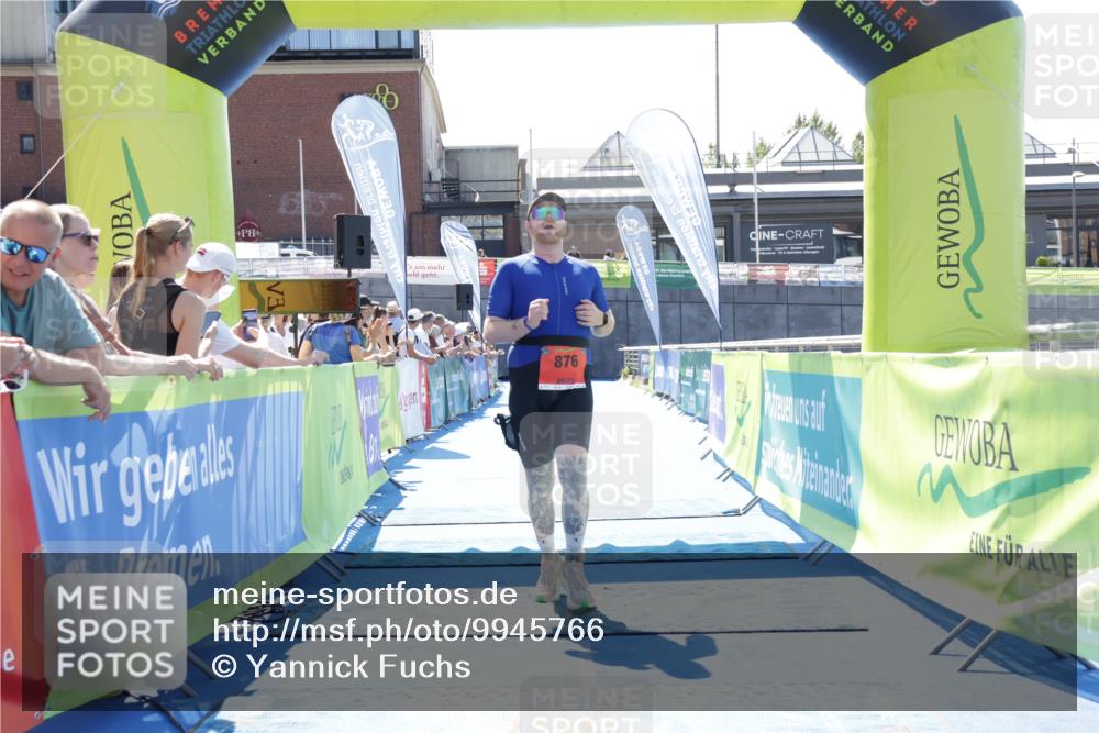 09.08.2026 - GEWOBA Citytriathlon Bremen Yannick Fuchs http://msf.ph/oto/9945766 09.08.2026 14:28:34 Ziel 876 meine-sportfotos.de