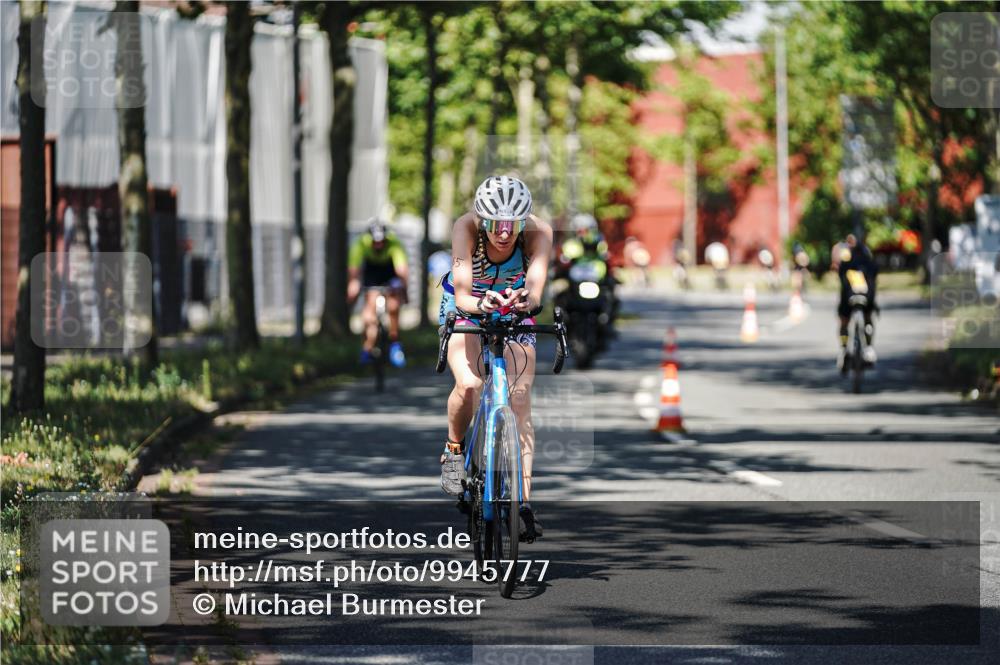 09.08.2026 - GEWOBA Citytriathlon Bremen Michael Burmester http://msf.ph/oto/9945777 09.08.2026 10:45:50 Radfahren 355, 400, 465, 478, 528 meine-sportfotos.de