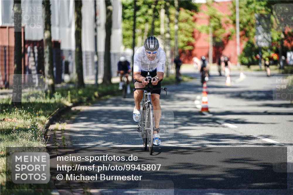 09.08.2026 - GEWOBA Citytriathlon Bremen Michael Burmester http://msf.ph/oto/9945807 09.08.2026 10:46:11 Radfahren 325, 339, 366, 379, 407, 408 meine-sportfotos.de