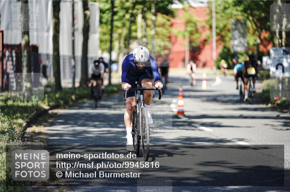 09.08.2026 - GEWOBA Citytriathlon Bremen Michael Burmester http://msf.ph/oto/9945816 09.08.2026 10:46:14 Radfahren 325, 328, 332, 343, 364, 366, 379, 407, 408, 502 meine-sportfotos.de