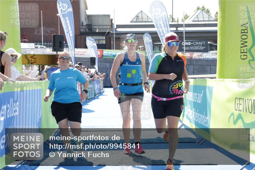 09.08.2026 - GEWOBA Citytriathlon Bremen Yannick Fuchs http://msf.ph/oto/9945841 09.08.2026 14:29:35 Ziel 1104 meine-sportfotos.de