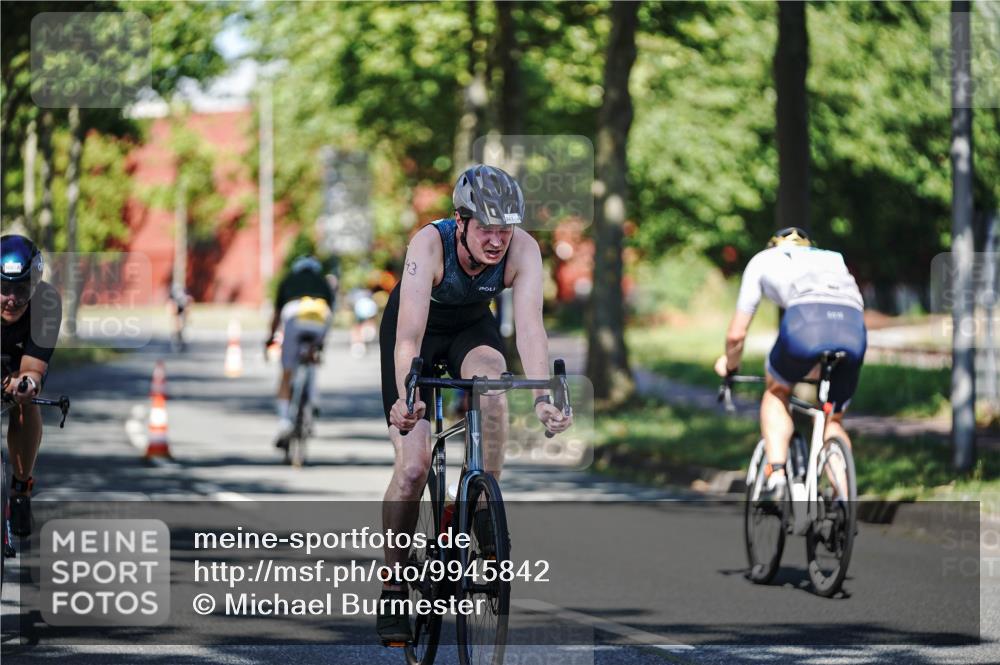 09.08.2026 - GEWOBA Citytriathlon Bremen Michael Burmester http://msf.ph/oto/9945842 09.08.2026 10:46:21 Radfahren 325, 328, 332, 343, 364, 366, 379, 408, 502 meine-sportfotos.de