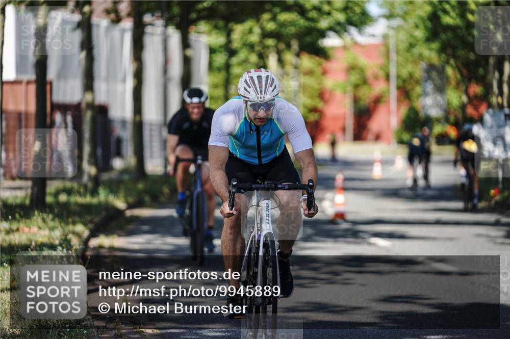 09.08.2026 - GEWOBA Citytriathlon Bremen Michael Burmester http://msf.ph/oto/9945889 09.08.2026 10:46:54 Radfahren 125, 131, 304, 329, 368, 403, 406 meine-sportfotos.de