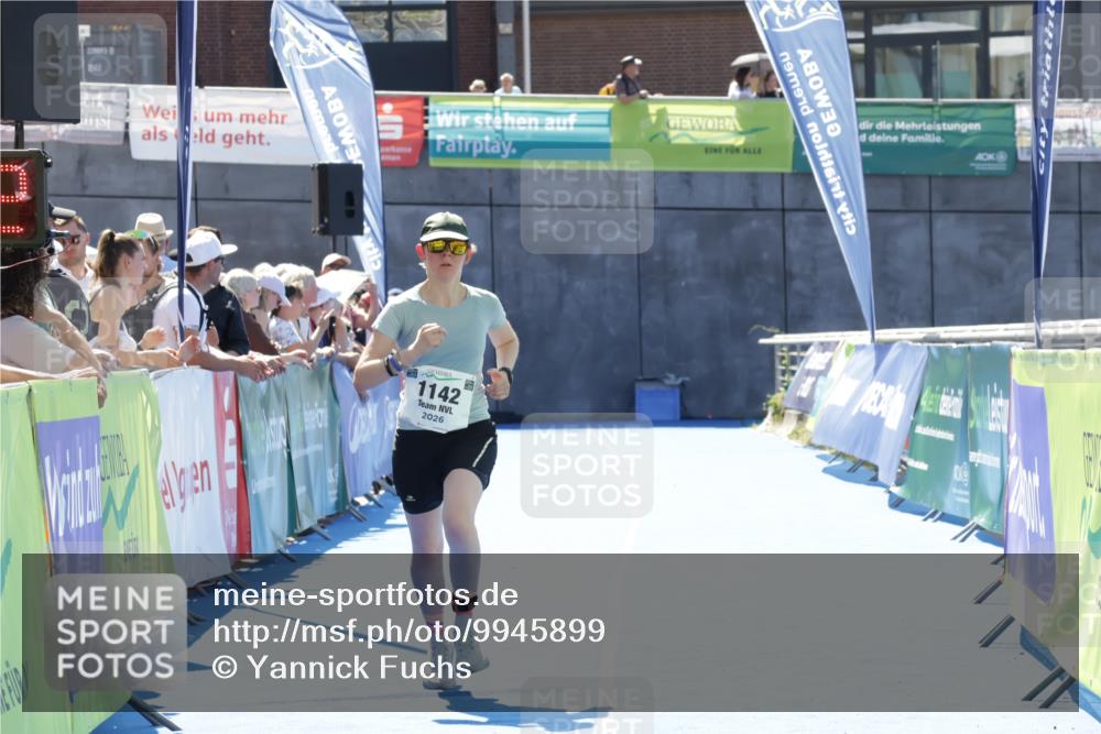 09.08.2026 - GEWOBA Citytriathlon Bremen Yannick Fuchs http://msf.ph/oto/9945899 09.08.2026 14:30:15 Ziel 1142 meine-sportfotos.de