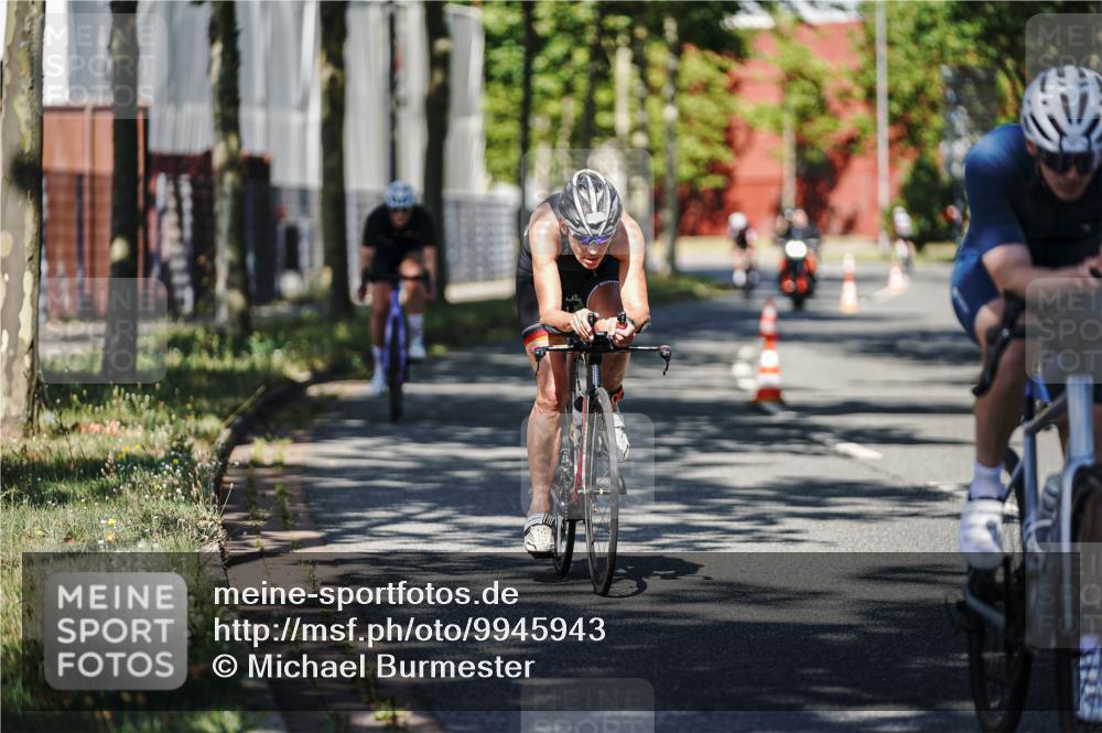 09.08.2026 - GEWOBA Citytriathlon Bremen Michael Burmester http://msf.ph/oto/9945943 09.08.2026 10:47:34 Radfahren 295, 298, 479, 516 meine-sportfotos.de