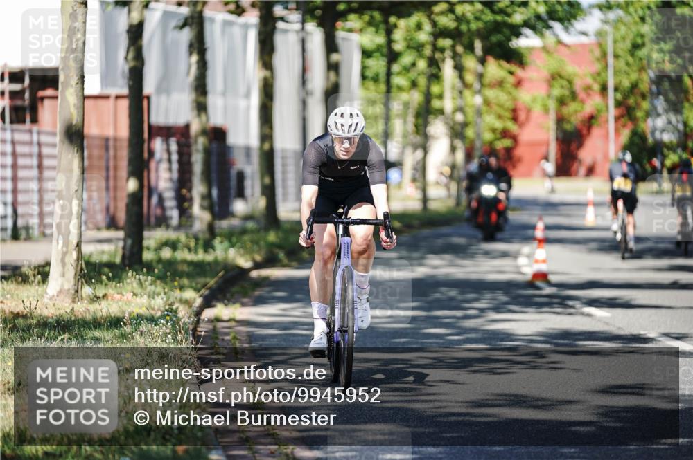 09.08.2026 - GEWOBA Citytriathlon Bremen Michael Burmester http://msf.ph/oto/9945952 09.08.2026 10:47:36 Radfahren 295, 298, 479, 516 meine-sportfotos.de