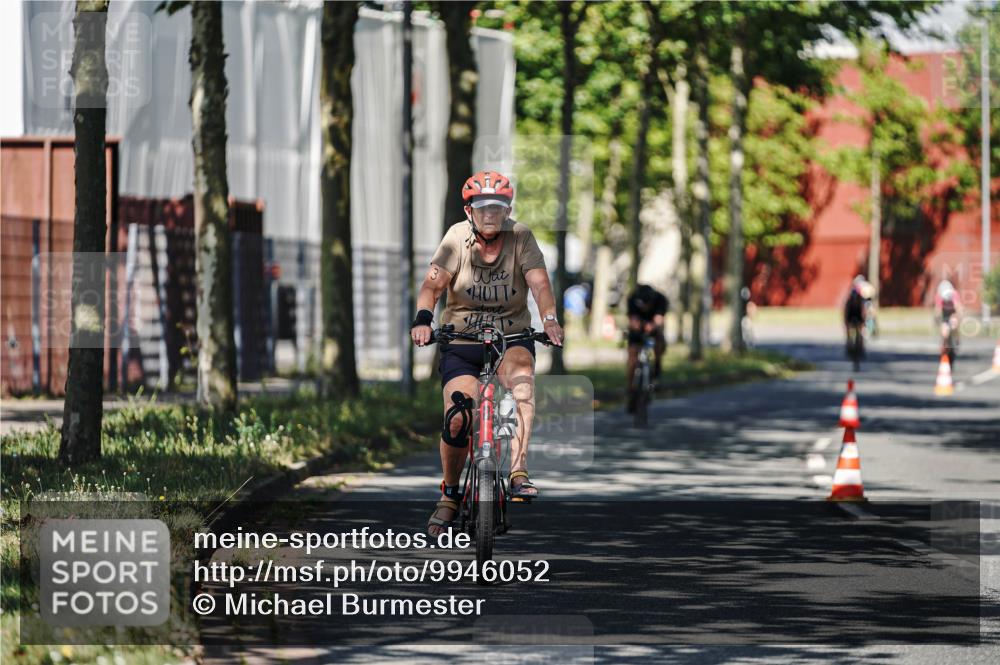 09.08.2026 - GEWOBA Citytriathlon Bremen Michael Burmester http://msf.ph/oto/9946052 09.08.2026 10:49:09 Radfahren 294, 388, 497 meine-sportfotos.de