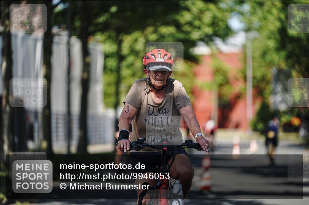 09.08.2026 - GEWOBA Citytriathlon Bremen Michael Burmester http://msf.ph/oto/9946053 09.08.2026 10:49:11 Radfahren 294, 388, 430, 497 meine-sportfotos.de
