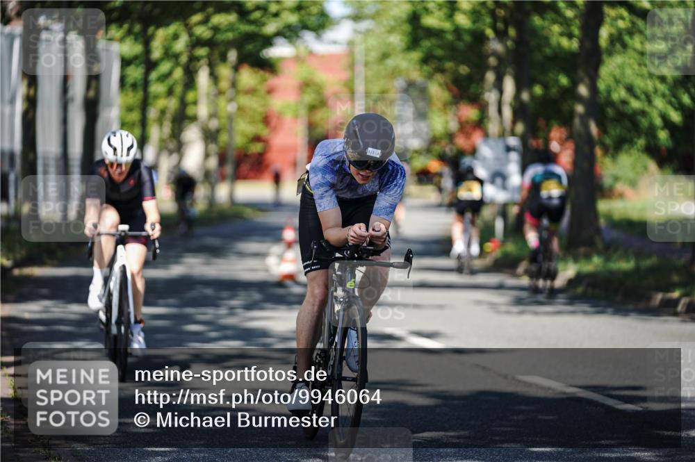09.08.2026 - GEWOBA Citytriathlon Bremen Michael Burmester http://msf.ph/oto/9946064 09.08.2026 10:49:22 Radfahren 294, 320, 413, 430, 454, 497 meine-sportfotos.de