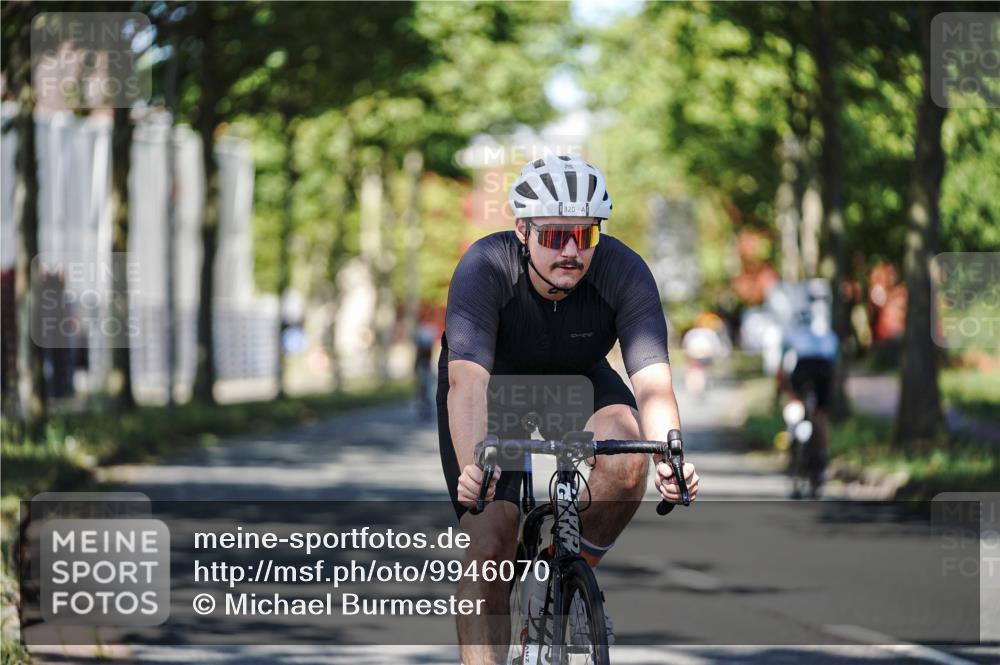 09.08.2026 - GEWOBA Citytriathlon Bremen Michael Burmester http://msf.ph/oto/9946070 09.08.2026 10:49:28 Radfahren 299, 320, 413, 430, 454, 497 meine-sportfotos.de