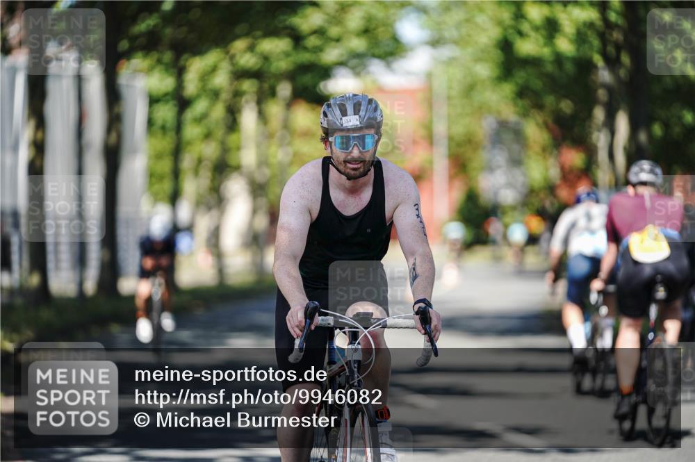 09.08.2026 - GEWOBA Citytriathlon Bremen Michael Burmester http://msf.ph/oto/9946082 09.08.2026 10:49:56 Radfahren 317, 334, 410, 458, 489 meine-sportfotos.de