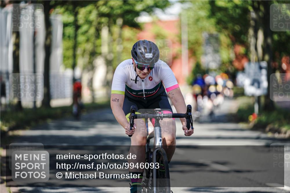 09.08.2026 - GEWOBA Citytriathlon Bremen Michael Burmester http://msf.ph/oto/9946093 09.08.2026 10:50:06 Radfahren 129, 189, 288, 334, 410, 458, 489 meine-sportfotos.de