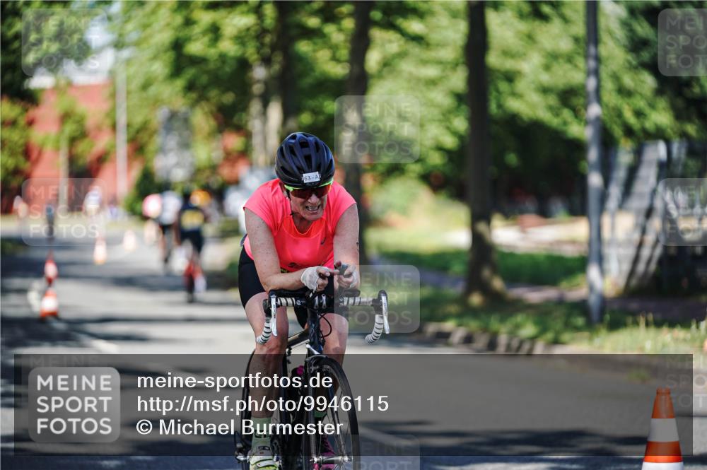 09.08.2026 - GEWOBA Citytriathlon Bremen Michael Burmester http://msf.ph/oto/9946115 09.08.2026 10:50:25 Radfahren 27, 39, 63, 215, 288, 350, 385, 419, 450, 457 meine-sportfotos.de