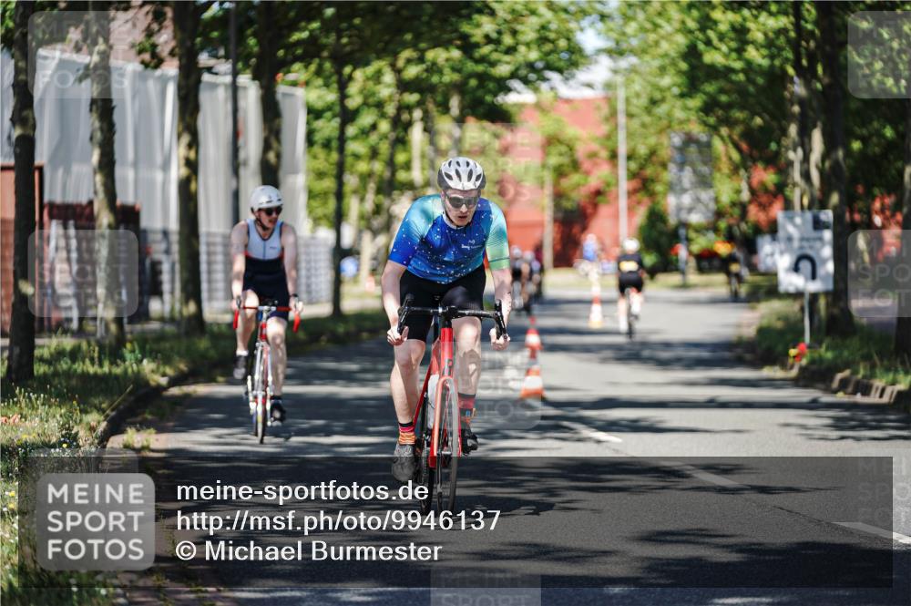 09.08.2026 - GEWOBA Citytriathlon Bremen Michael Burmester http://msf.ph/oto/9946137 09.08.2026 10:50:48 Radfahren 1, 7, 83, 137, 167, 313, 330, 337, 370, 452, 470, 481, 482, 486, 526, 532 meine-sportfotos.de