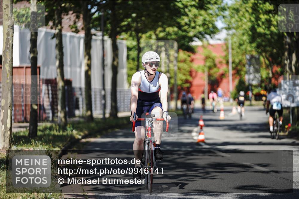 09.08.2026 - GEWOBA Citytriathlon Bremen Michael Burmester http://msf.ph/oto/9946141 09.08.2026 10:50:50 Radfahren 1, 7, 83, 137, 167, 313, 330, 337, 370, 452, 470, 481, 482, 486, 526, 532 meine-sportfotos.de