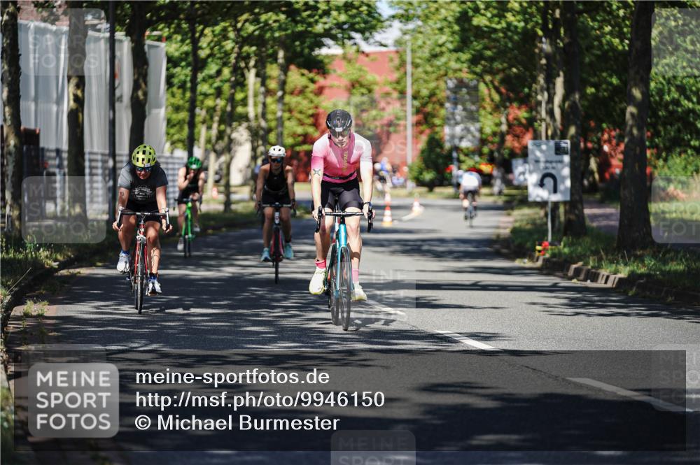 09.08.2026 - GEWOBA Citytriathlon Bremen Michael Burmester http://msf.ph/oto/9946150 09.08.2026 10:50:58 Radfahren 137, 167, 173, 313, 330, 344, 370, 452, 453, 493, 503, 526 meine-sportfotos.de