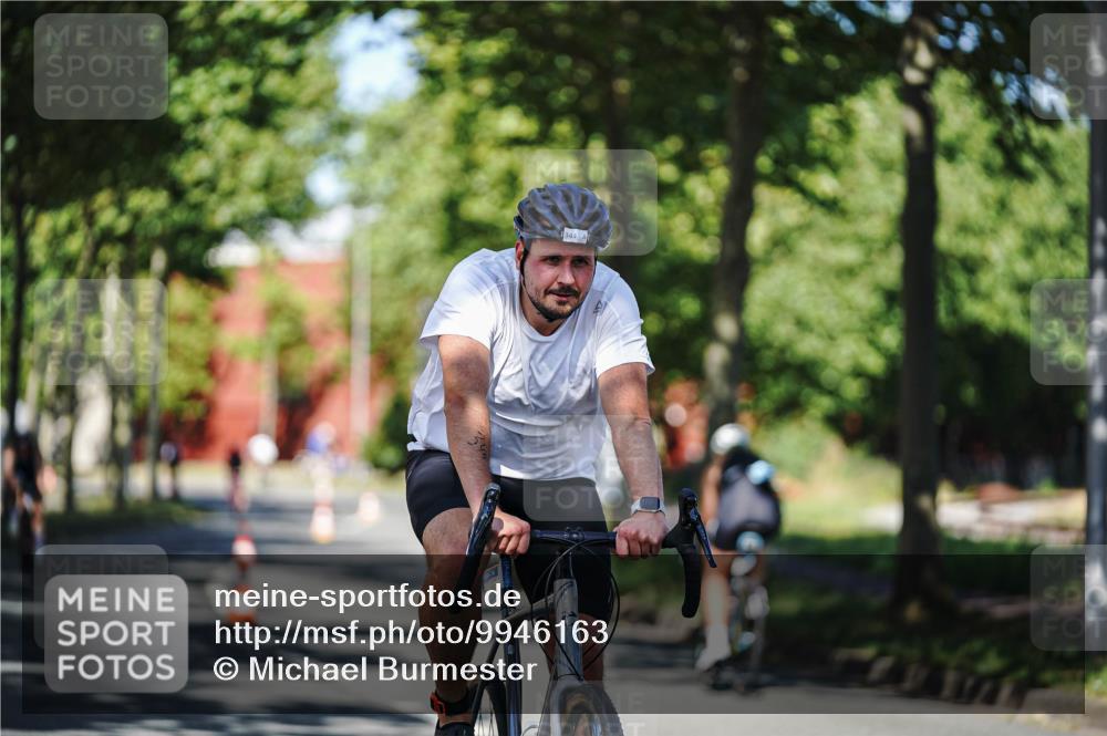 09.08.2026 - GEWOBA Citytriathlon Bremen Michael Burmester http://msf.ph/oto/9946163 09.08.2026 10:51:06 Radfahren 173, 311, 330, 344, 370, 452, 453, 493, 500, 503 meine-sportfotos.de