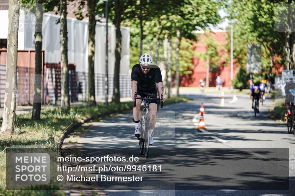 09.08.2026 - GEWOBA Citytriathlon Bremen Michael Burmester http://msf.ph/oto/9946181 09.08.2026 10:51:29 Radfahren 57, 99, 324, 397 meine-sportfotos.de