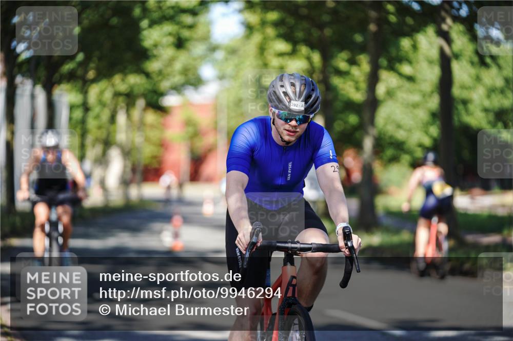 09.08.2026 - GEWOBA Citytriathlon Bremen Michael Burmester http://msf.ph/oto/9946294 09.08.2026 10:53:50 Radfahren 153, 193, 292, 433, 492, 501 meine-sportfotos.de