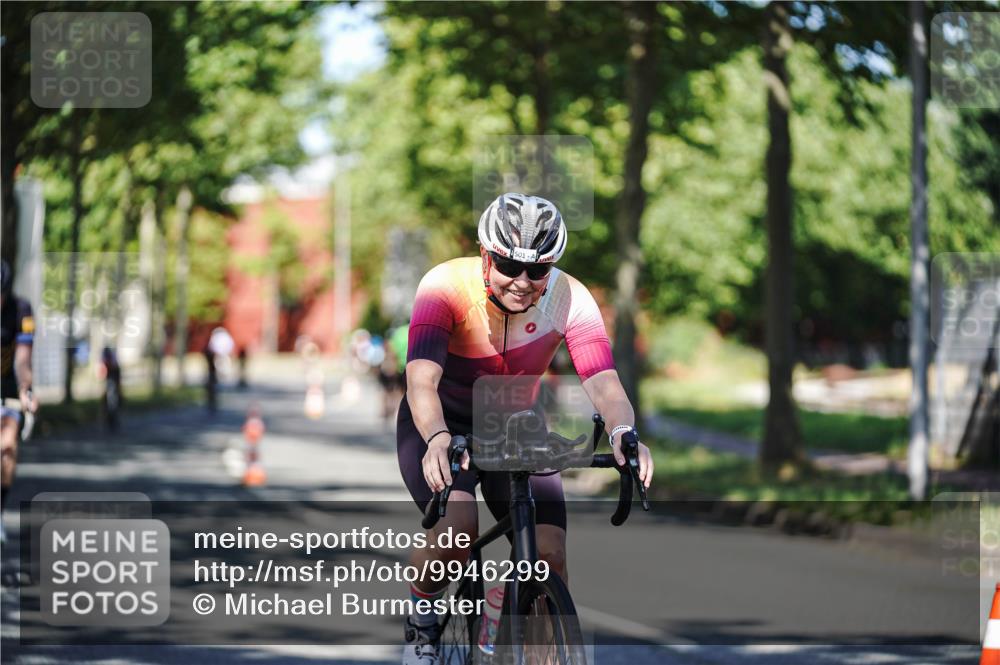 09.08.2026 - GEWOBA Citytriathlon Bremen Michael Burmester http://msf.ph/oto/9946299 09.08.2026 10:53:55 Radfahren 153, 193, 292, 367, 473, 492, 501 meine-sportfotos.de