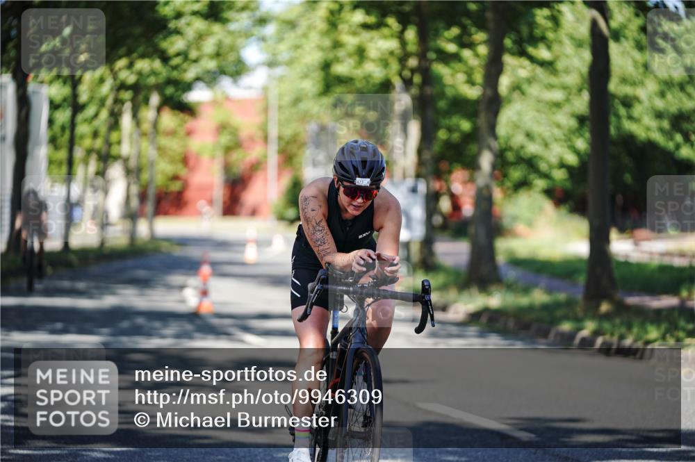09.08.2026 - GEWOBA Citytriathlon Bremen Michael Burmester http://msf.ph/oto/9946309 09.08.2026 10:54:02 Radfahren 193, 247, 367, 473, 501 meine-sportfotos.de