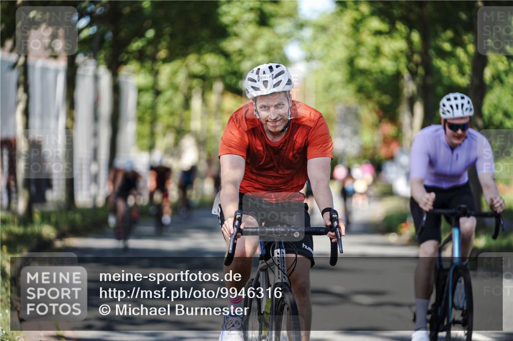 09.08.2026 - GEWOBA Citytriathlon Bremen Michael Burmester http://msf.ph/oto/9946316 09.08.2026 10:54:23 Radfahren 13, 33, 87, 111, 223, 331, 436, 509 meine-sportfotos.de