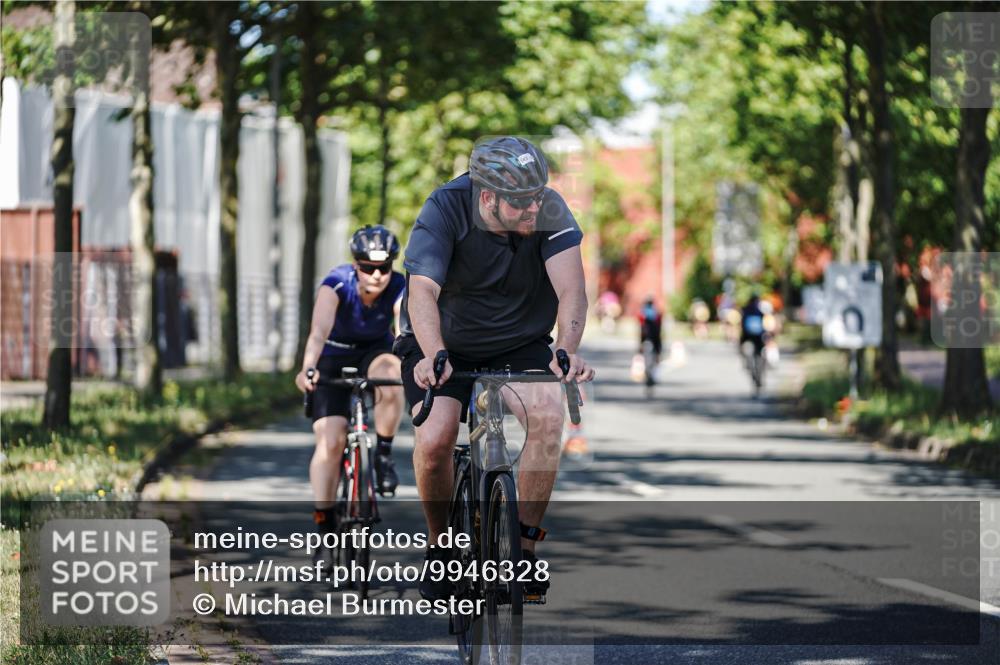 09.08.2026 - GEWOBA Citytriathlon Bremen Michael Burmester http://msf.ph/oto/9946328 09.08.2026 10:54:31 Radfahren 13, 17, 33, 87, 111, 143, 185, 195, 223, 331, 436, 467, 490, 509, 514 meine-sportfotos.de
