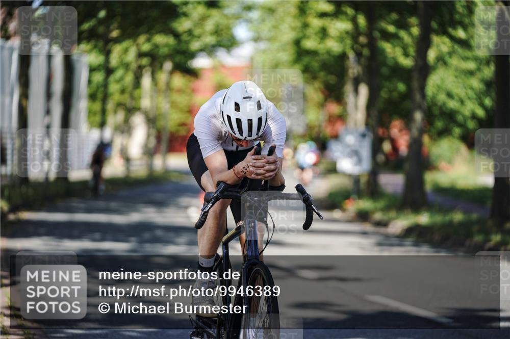 09.08.2026 - GEWOBA Citytriathlon Bremen Michael Burmester http://msf.ph/oto/9946389 09.08.2026 10:55:24 Radfahren 53, 123, 169, 187, 237, 527 meine-sportfotos.de