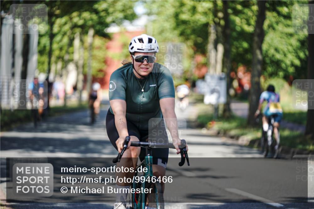 09.08.2026 - GEWOBA Citytriathlon Bremen Michael Burmester http://msf.ph/oto/9946466 09.08.2026 10:56:57 Radfahren 35, 75, 85, 113, 147, 149, 399, 460, 480 meine-sportfotos.de
