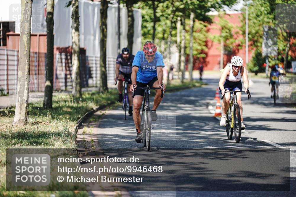 09.08.2026 - GEWOBA Citytriathlon Bremen Michael Burmester http://msf.ph/oto/9946468 09.08.2026 10:57:00 Radfahren 35, 75, 85, 113, 149, 399, 460, 480 meine-sportfotos.de