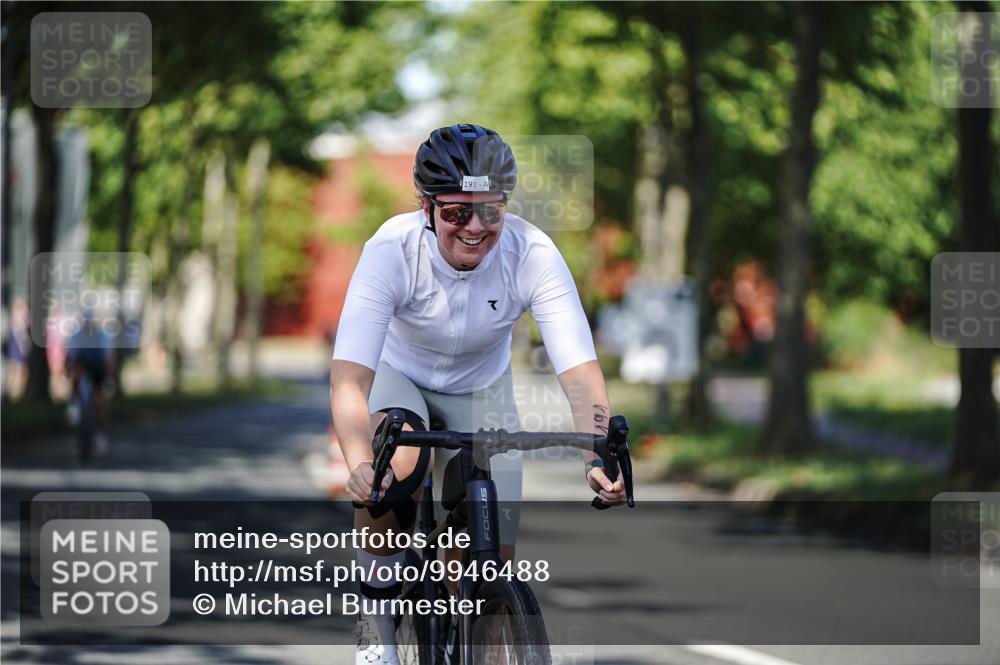 09.08.2026 - GEWOBA Citytriathlon Bremen Michael Burmester http://msf.ph/oto/9946488 09.08.2026 10:57:24 Radfahren 183, 191, 205, 281 meine-sportfotos.de