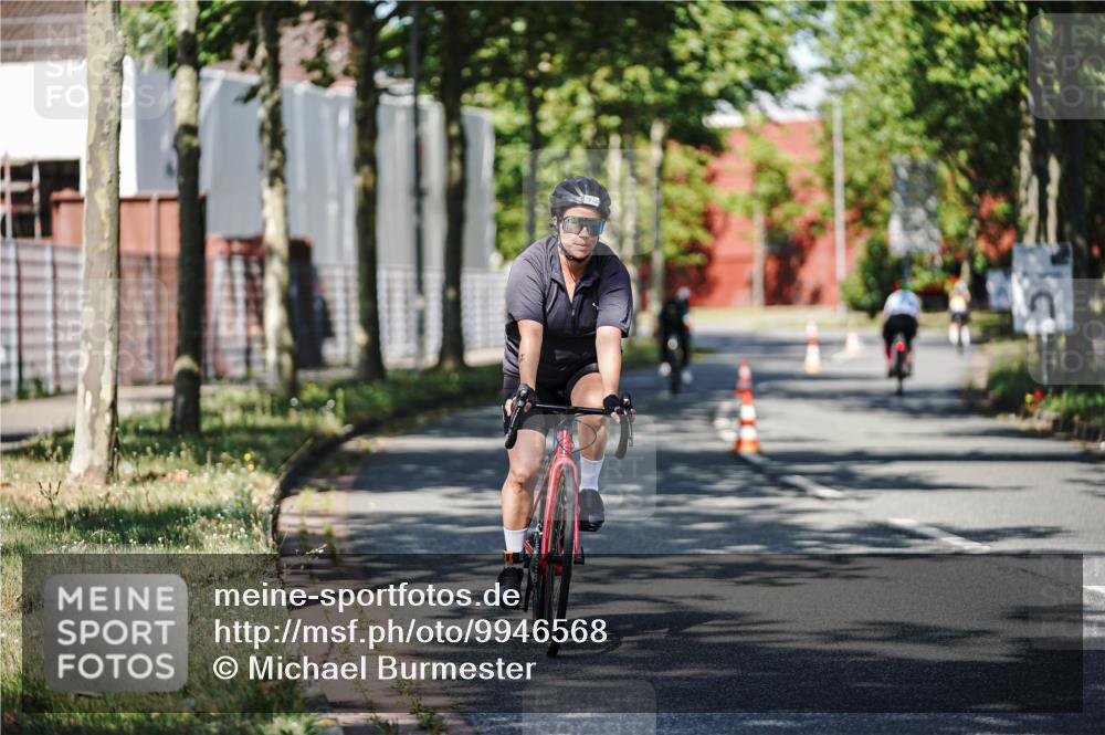 09.08.2026 - GEWOBA Citytriathlon Bremen Michael Burmester http://msf.ph/oto/9946568 09.08.2026 11:01:07 Radfahren 77, 78, 197, 420, 435 meine-sportfotos.de