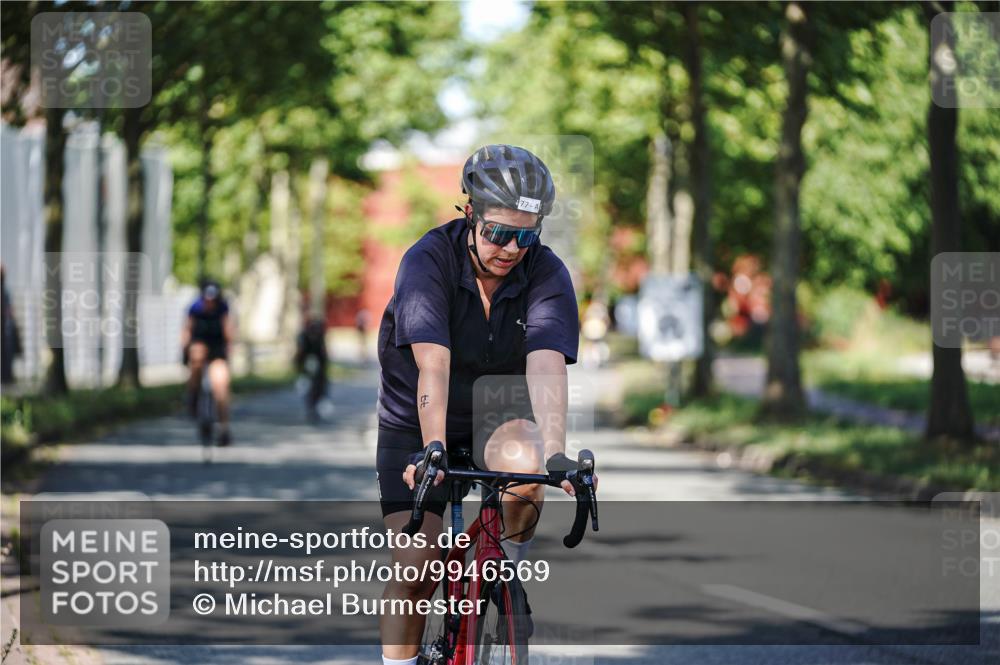 09.08.2026 - GEWOBA Citytriathlon Bremen Michael Burmester http://msf.ph/oto/9946569 09.08.2026 11:01:07 Radfahren 77, 78, 197, 420, 435 meine-sportfotos.de