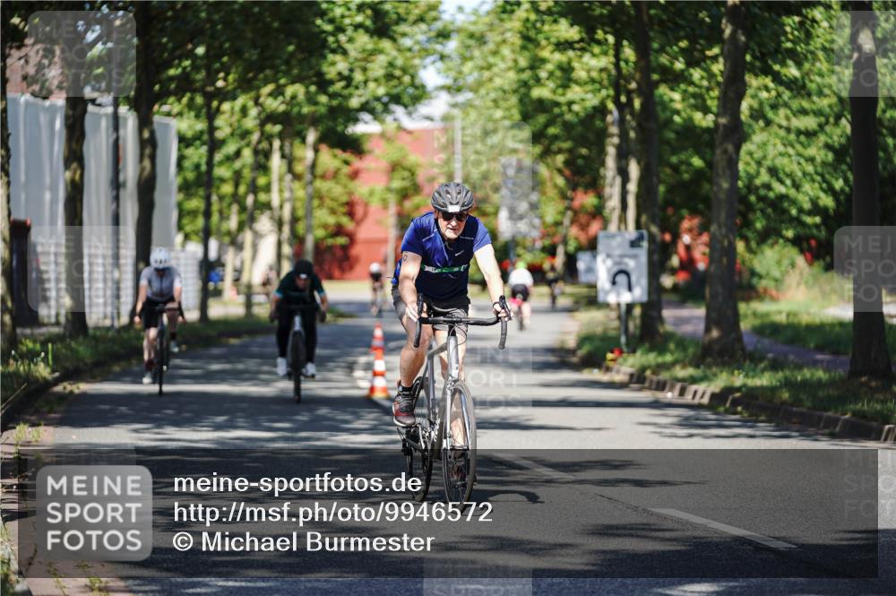 09.08.2026 - GEWOBA Citytriathlon Bremen Michael Burmester http://msf.ph/oto/9946572 09.08.2026 11:01:10 Radfahren 77, 78, 197, 420 meine-sportfotos.de