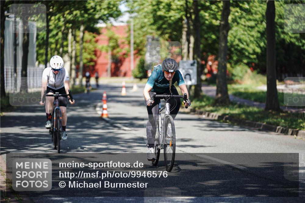 09.08.2026 - GEWOBA Citytriathlon Bremen Michael Burmester http://msf.ph/oto/9946576 09.08.2026 11:01:12 Radfahren 77, 78, 197, 420, 422 meine-sportfotos.de