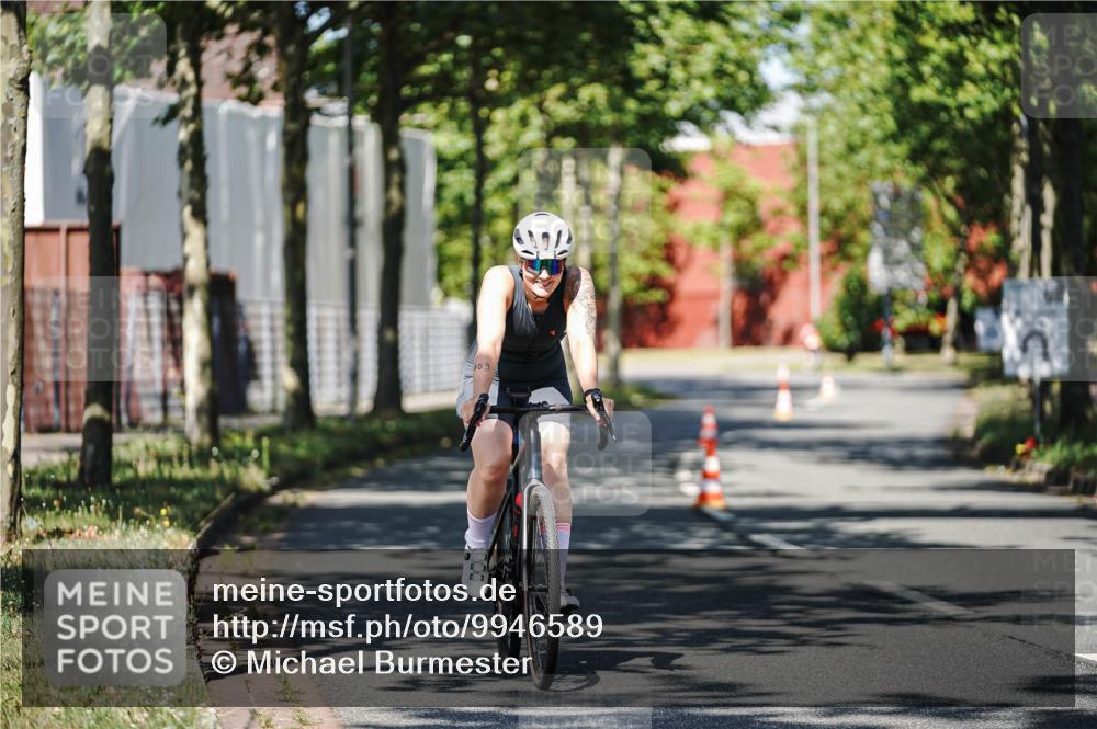 09.08.2026 - GEWOBA Citytriathlon Bremen Michael Burmester http://msf.ph/oto/9946589 09.08.2026 11:01:48 Radfahren 9, 469 meine-sportfotos.de
