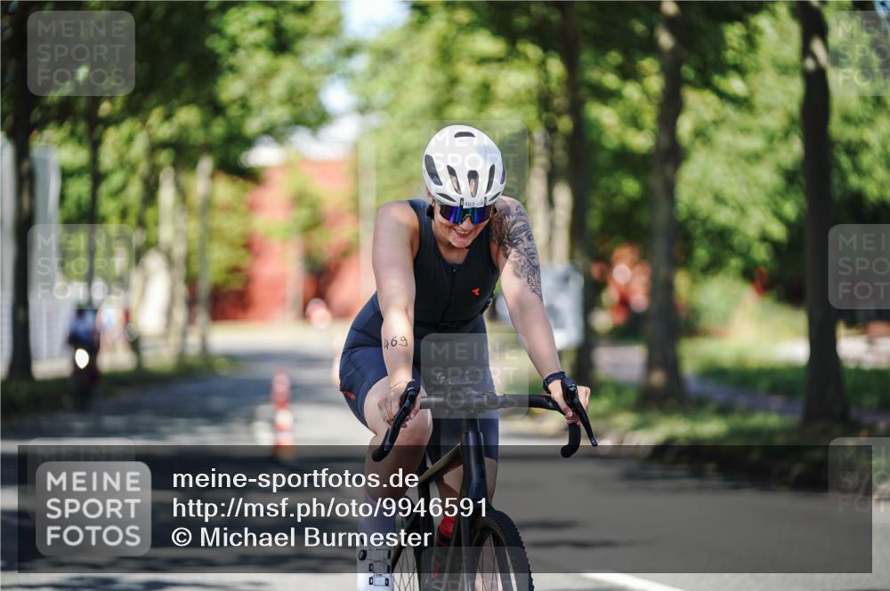 09.08.2026 - GEWOBA Citytriathlon Bremen Michael Burmester http://msf.ph/oto/9946591 09.08.2026 11:01:49 Radfahren 9, 469 meine-sportfotos.de