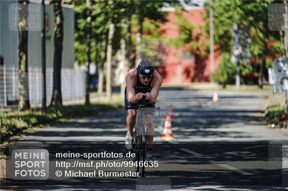 09.08.2026 - GEWOBA Citytriathlon Bremen Michael Burmester http://msf.ph/oto/9946635 09.08.2026 11:55:06 Radfahren 570 meine-sportfotos.de