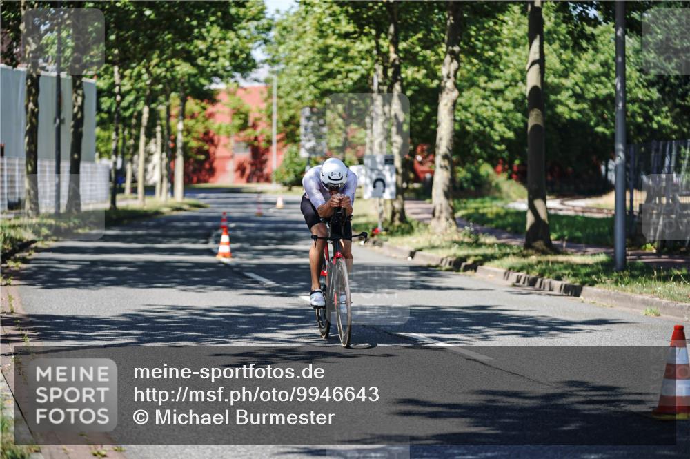 09.08.2026 - GEWOBA Citytriathlon Bremen Michael Burmester http://msf.ph/oto/9946643 09.08.2026 11:59:23 Radfahren 684 meine-sportfotos.de